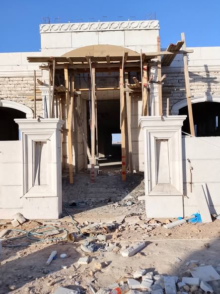 مقاولات عامة: بناء عظم وتشطيب كامل