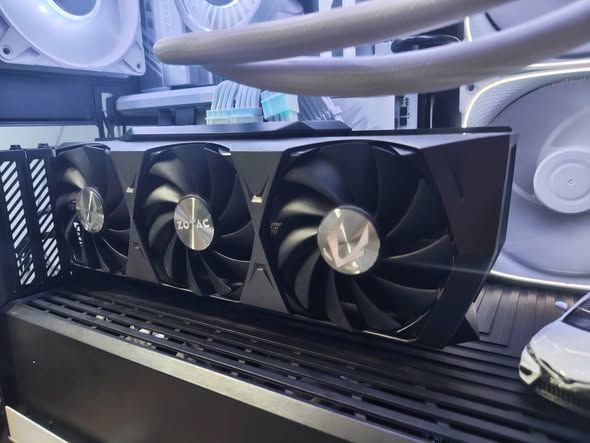 كرت شاشة ZOTAC GeForce RTX 3070 Ti Trinity 8GB — الأردن (3)
