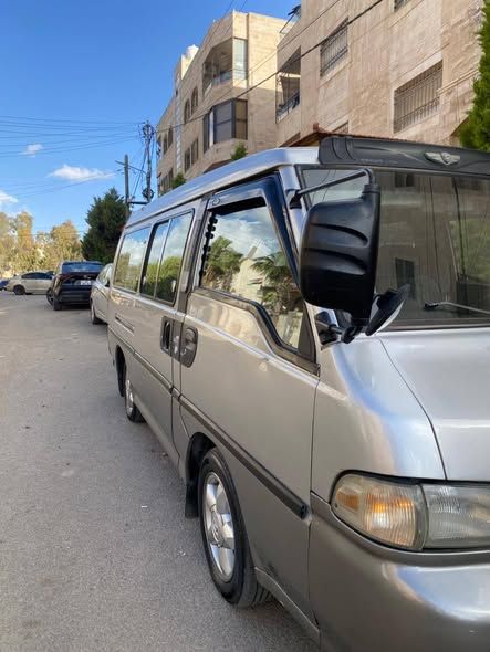 باص هيونداي H100 موديل 2001 — الأردن (2)