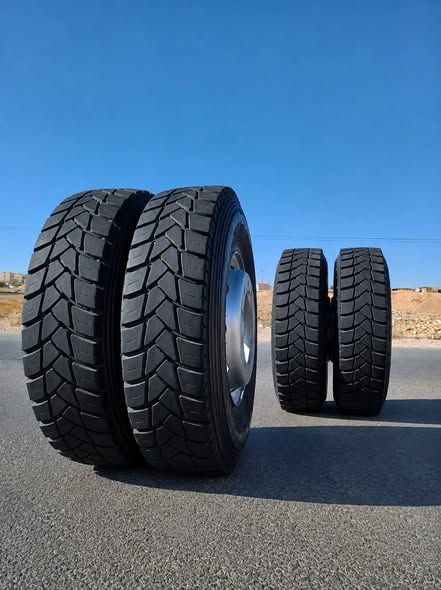 إطارات شاحنة مقاس 315/80R22.5 مع جنط ألماني
