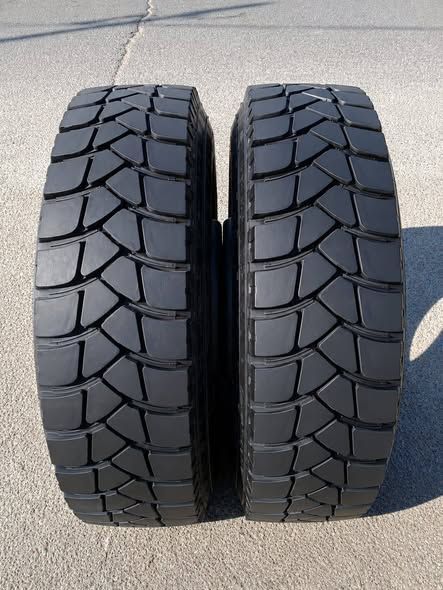 إطارات شاحنة مقاس 315/80R22.5 مع جنط ألماني — الأردن (2)