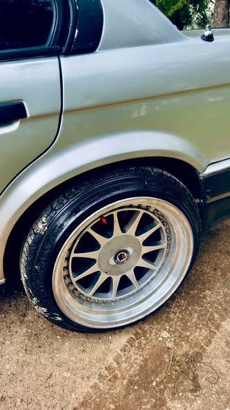 BMW E30 320i سته سلندر — إربد, الأردن (4)
