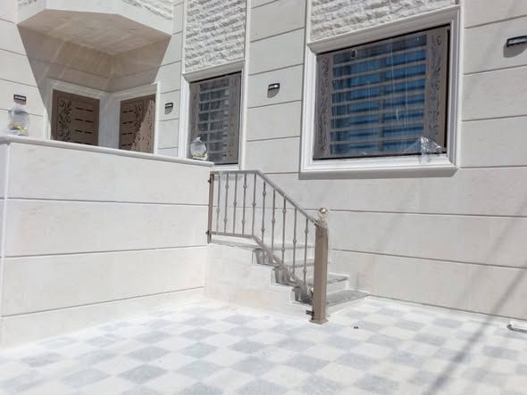 Detached House for Sale in Zarqa – 295m² Land / 175m² Built