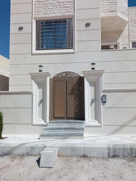 Detached House for Sale in Zarqa – 295m² Land / 175m² Built — Zarqa, Jordan (2)