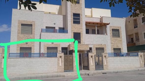 Ground Floor Apartment with Private Entrance - 115m²