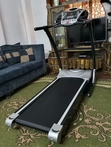 تريدميل كهربائي ماركة AEON تايواني الصنع — الزرقاء, الأردن (2)