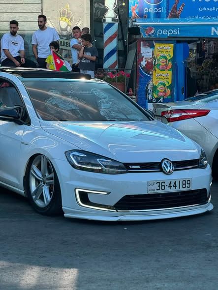 فولكس فاجن e-Golf 2019 — الأردن (3)