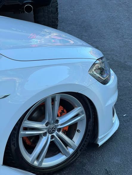 فولكس فاجن e-Golf 2019 — الأردن (4)