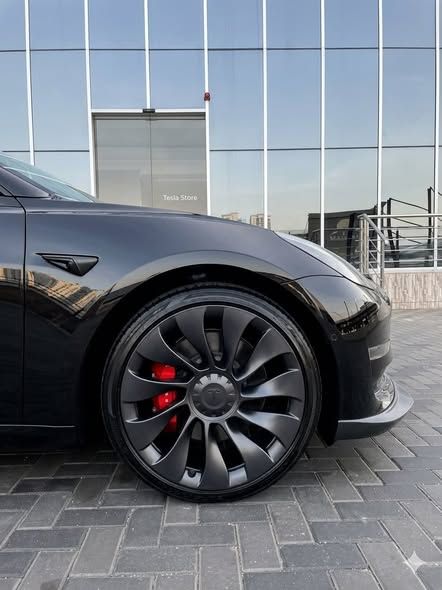 Tesla Model 3 Performance 2022 — الأردن (5)