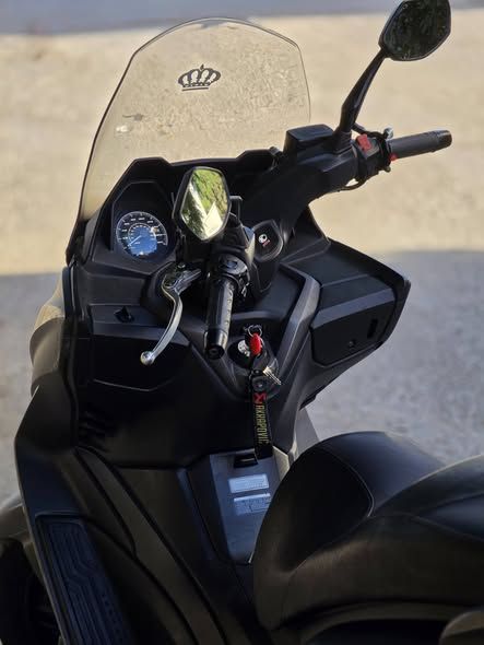 سكوتر كيمكو X-Town 300i ABS موديل 2021 — الأردن (3)