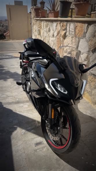 دراجة نارية Cfmoto 300SR موديل 2023