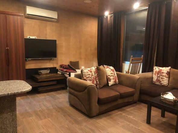 Furnished Roof Studio Apartment — Shmeisani, Jordan (5)