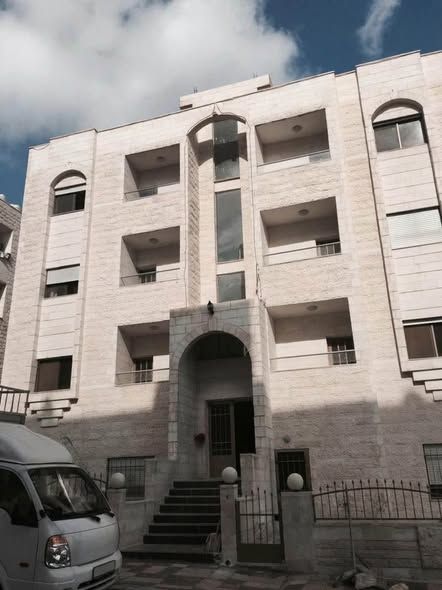 First-Floor Apartment 130m² in Dahiyat Al-Istiqlal