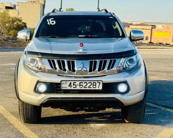 ميتسوبيشي باجيرو 4×4 200L موديل 2016