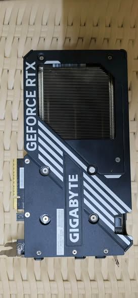 كرت شاشة Gigabyte RTX 5060 16GB