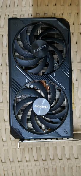 كرت شاشة Gigabyte RTX 5060 16GB — إربد، الأردن (2)