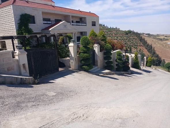 Investment Villa with 5 Independent Units - Al-Sarw, Salt — As-Salt, Jordan (4)