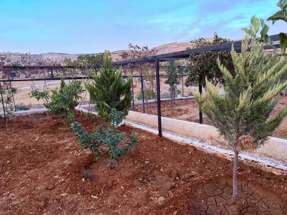 أرض 4.5 دونم مع بيت ريفي قرب جرش