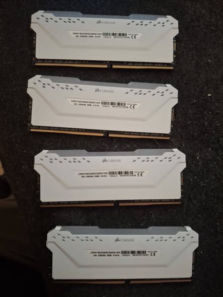 RAM DDR4 3200MHz 32GB (4x8GB)
