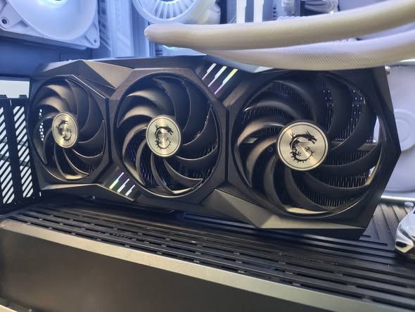 كرت شاشة Gigabyte RTX 3090 Gaming X Trio 24GB — الأردن (2)
