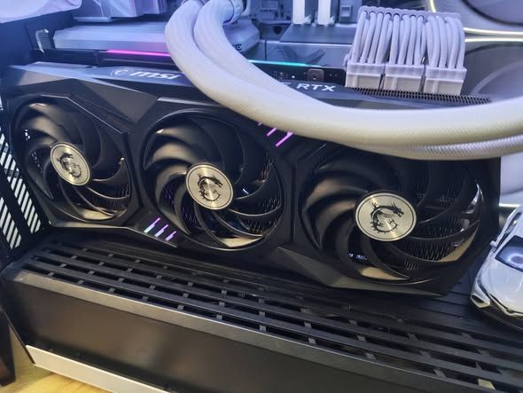 كرت شاشة Gigabyte RTX 3090 Gaming X Trio 24GB — الأردن (3)