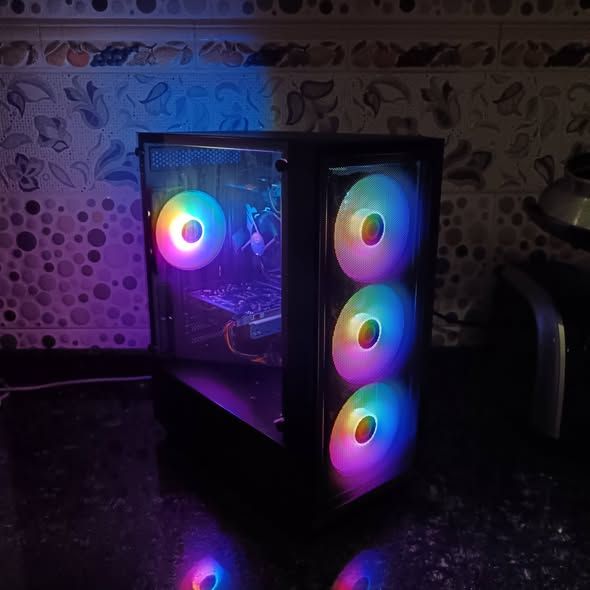 كمبيوتر مكتبي i5-9400F GTX 1650 Super مع شاشة Dahua 24 إنش
